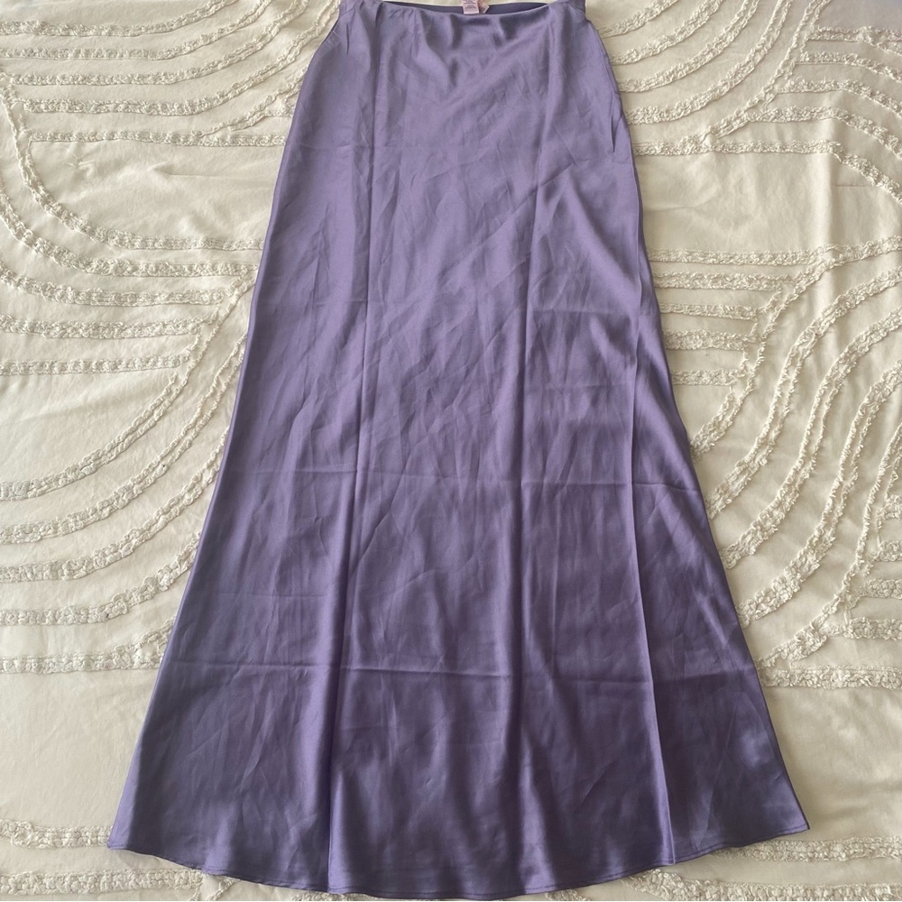 Victoria's Secret Satin Lavender Slip Skirt with Black Camisole - Picture 5 of 6